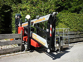 Raupen-Hebebühne Bluelift R 140 C